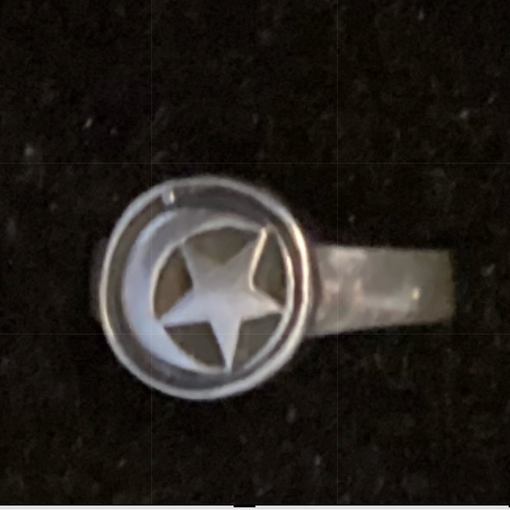 7.5 Sterling Moon Star Ring